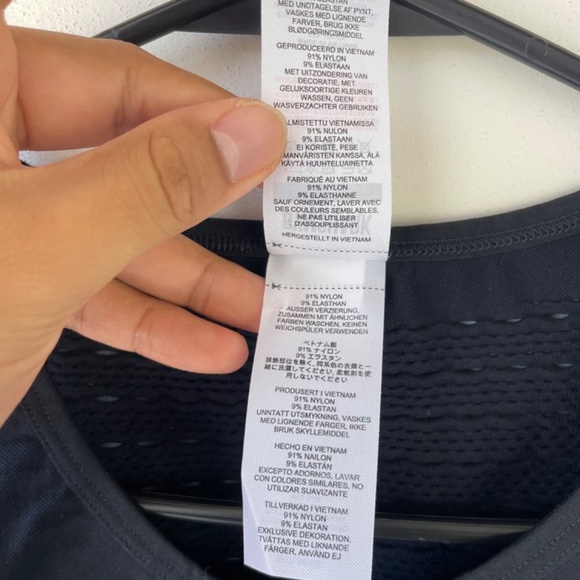 Gymshark Energy+ Seamless Crop Top - Black - Picture 5 of 6